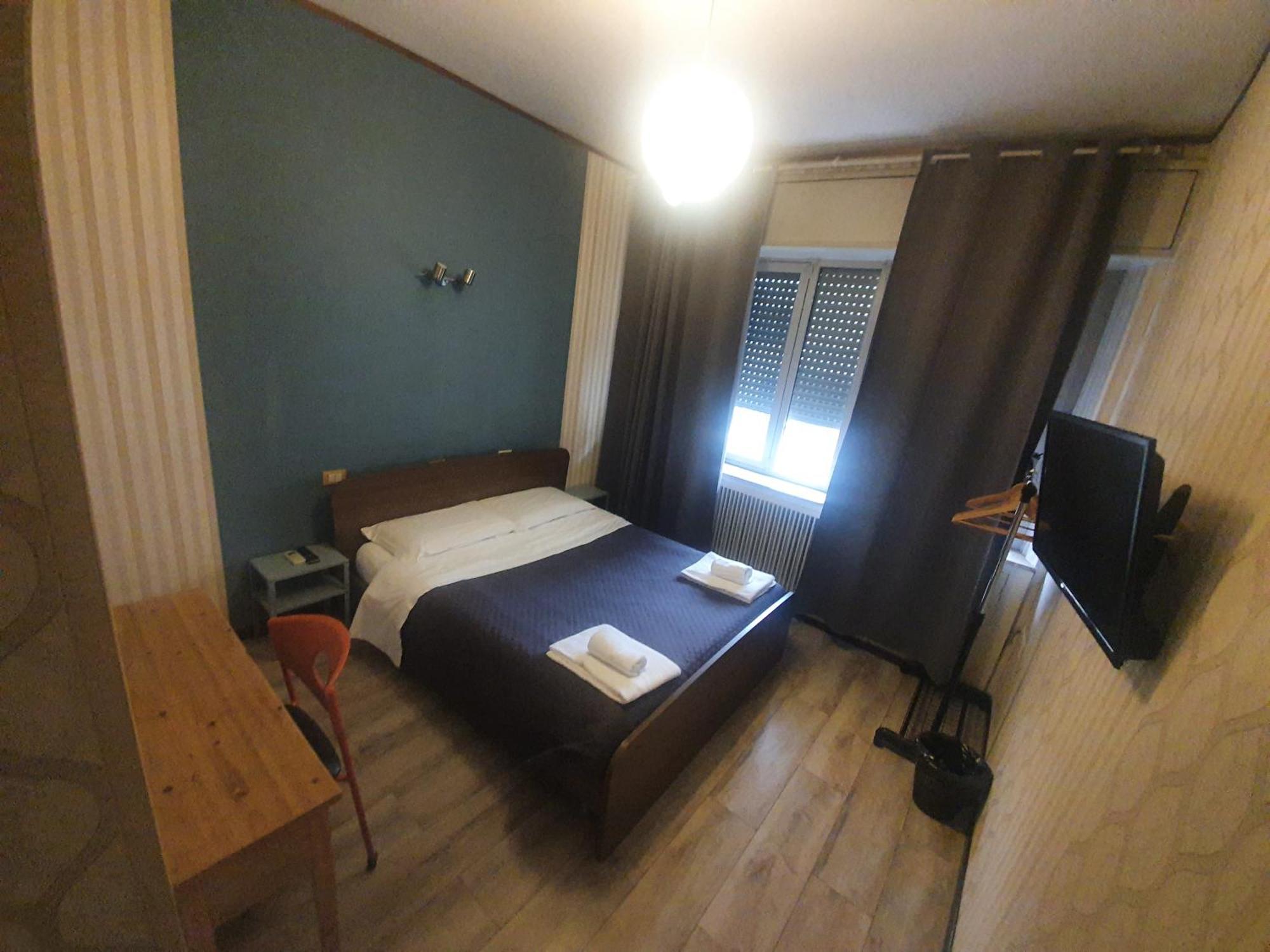 Sira House Milano Hotel Exterior foto